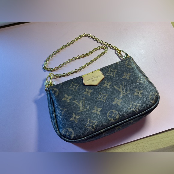 Brown and Gold Monogram shoulder purse ✨🌹 - Picture 1 of 4